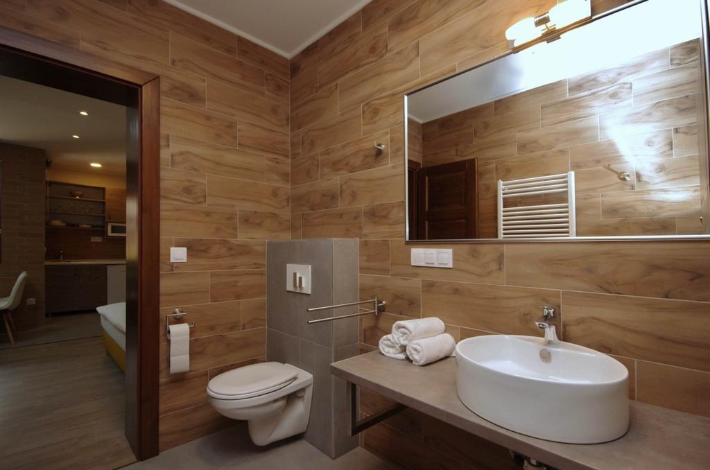 Mosoly Deluxe Apartman Гюла Екстериор снимка